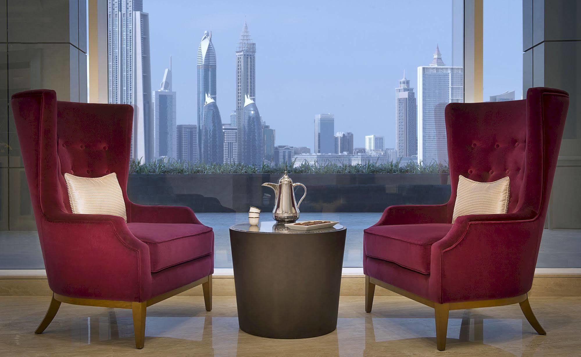 Damac Maison The Vogue Dubaj Zewnętrze zdjęcie The lounge at the airport