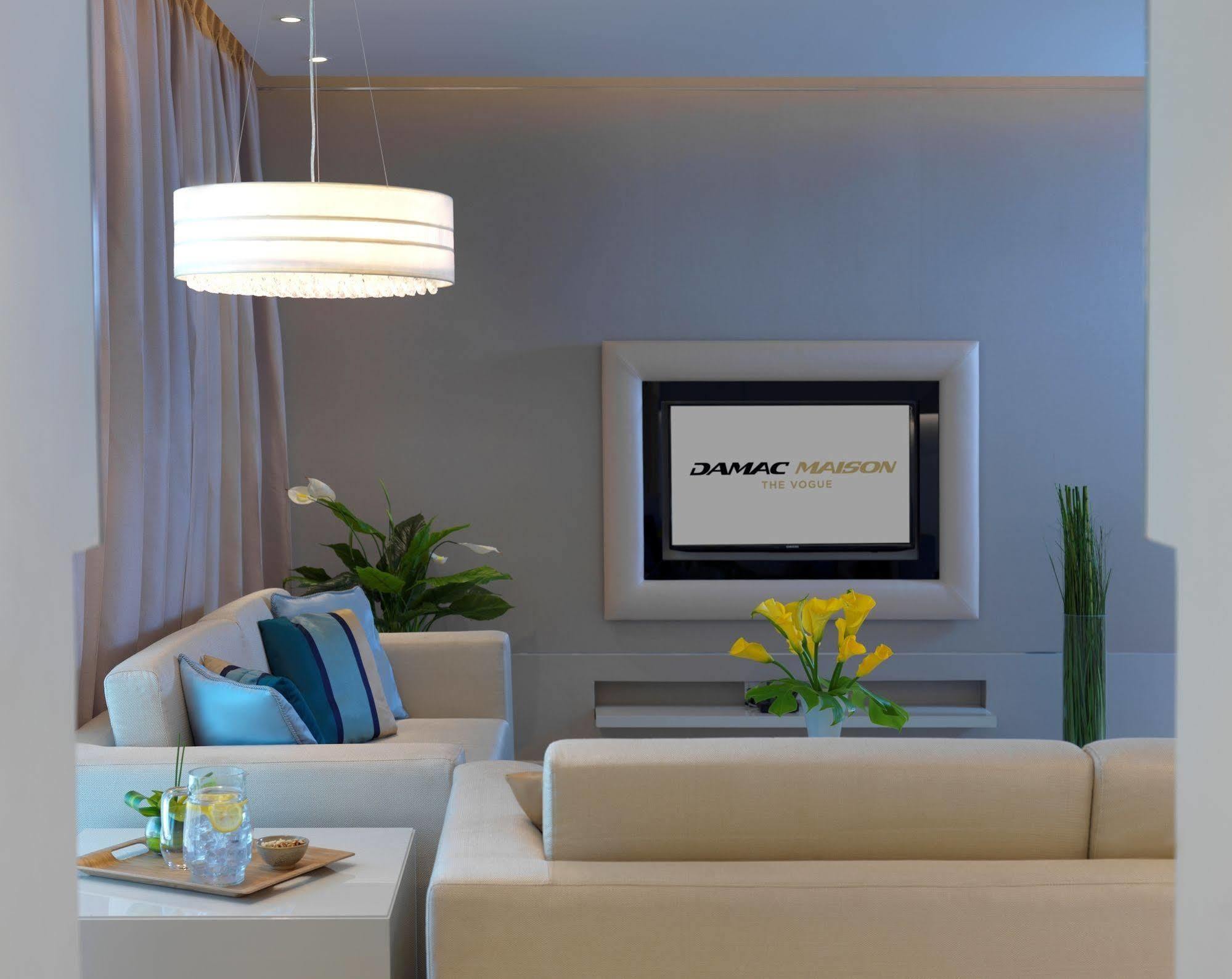 Damac Maison The Vogue Dubaj Zewnętrze zdjęcie A living room at the hotel