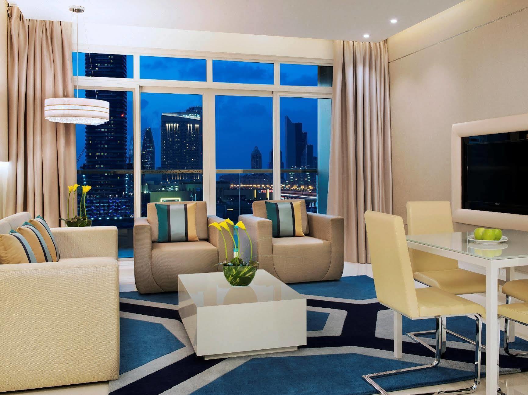 Damac Maison The Vogue Dubaj Zewnętrze zdjęcie A living room in a typical apartment